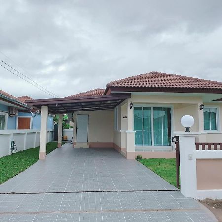 Happy Space วิลล่าทั้งหลัง 2นอน 2น้ำ ฟรี Wifi จอดรถ Nakhon Phanom Exterior foto